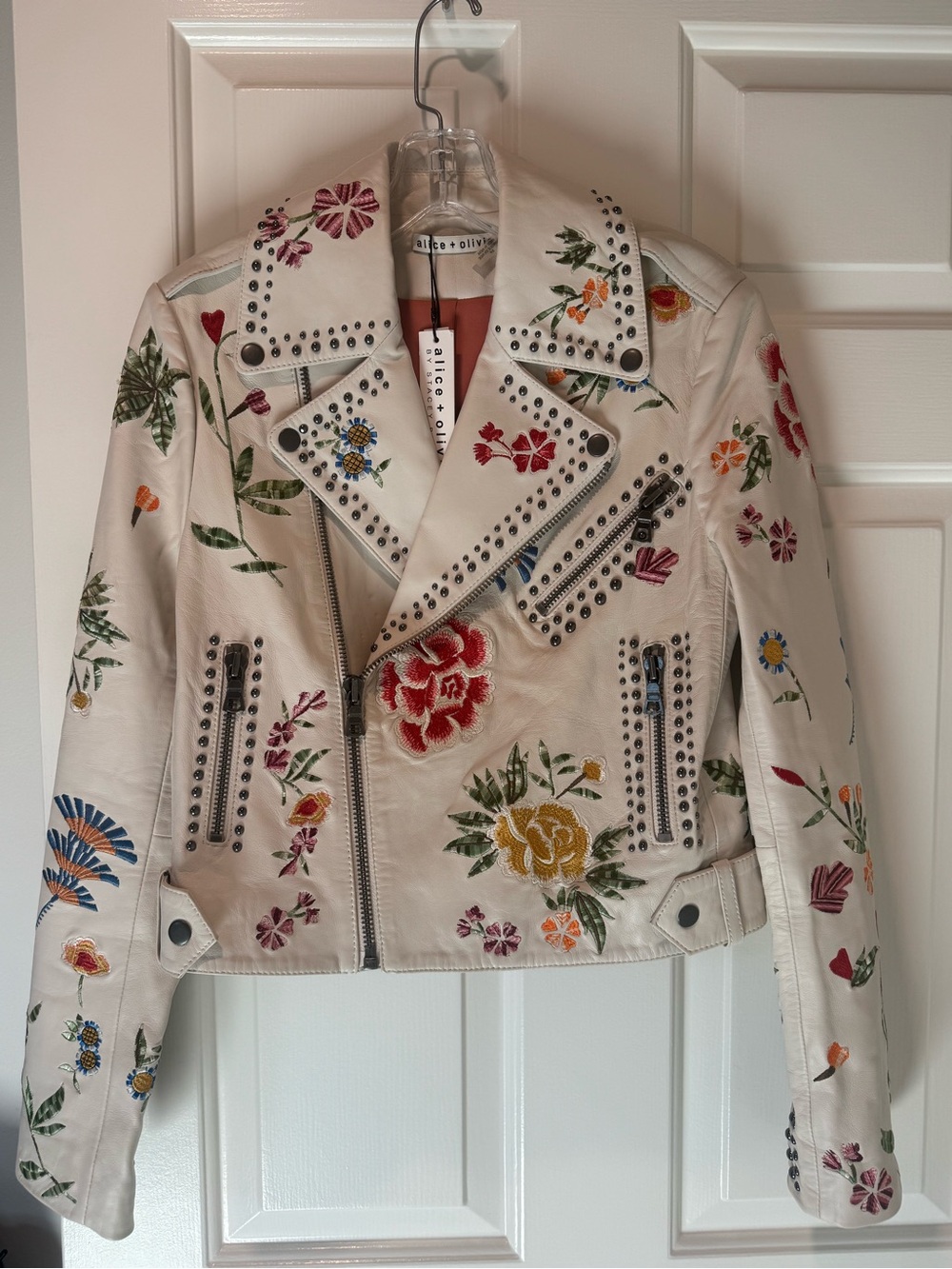 NWT Alice + Olivia White Embroidered Floral Leather Moto Jacket - Picture 3 of 5